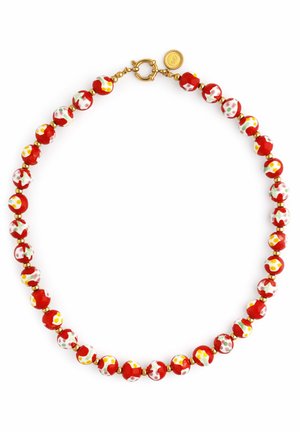 Collana con perle rotonde rosse e bianche con motivi floreali gialli e verdi, perline distanziatrici dorate e una chiusura dorata con un piccolo ciondolo.