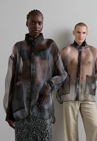 Henrik Vibskov BIG UNISEX - Skjortebluse - grey blur