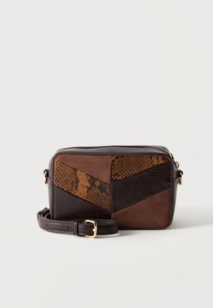 Call it Spring, ESTERA - Чанта за носене през рамо - brown
