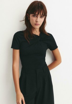 KNOT DETAIL NECKLINE - T-shirt imprimé - black