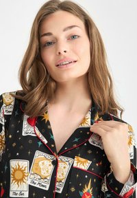 Chelsea Peers SET - Pyjama - black