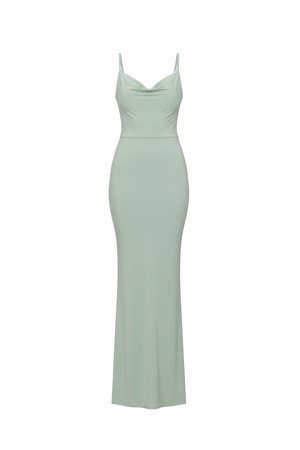 Jasnozielona, sięgająca do ziemi, sukienka bez rękawów z cienkimi ramiączkami i drapowanym dekoltem, dopasowana w talii i biodrach.