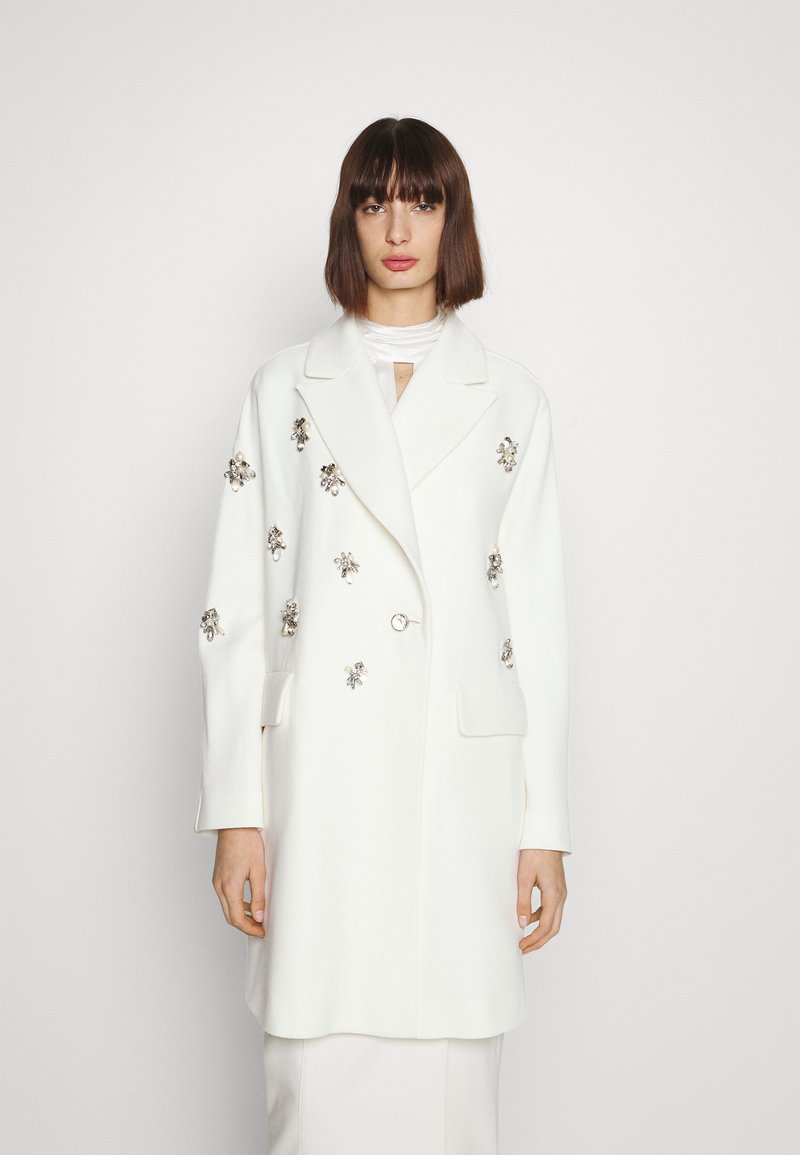 Dice Kayek COAT Abrigo clásico off white/crema Zalando.es