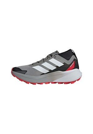 AGRAVIC - Chaussures de running - chsogr ftwwht purrub