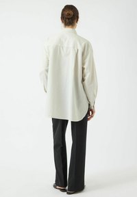 YAS TIRO - Skjortebluse - star white