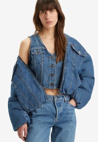 Levi's® 90S PADDED TRUCKER - Denimová bunda - blue denim