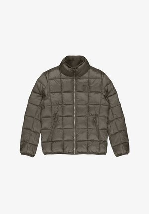 Olivenfarbene gepolsterte Jacke mit hohem Kragen, Reißverschluss vorne, zwei Seitentaschen und einem gesteppten Design mit einem kleinen Logo-Detail.