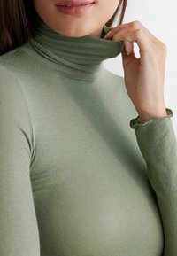 Intimissimi ALRIGHT - Långärmad tröja - grün salvia green
