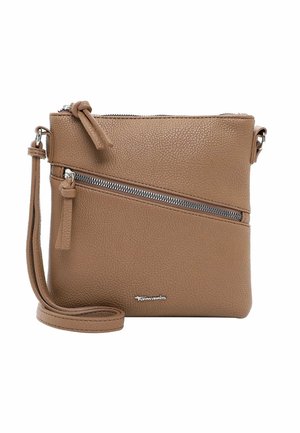 Sac besace marron en similicuir avec une finition texturée, doté d'une poche avant zippée et d'une bandoulière réglable.