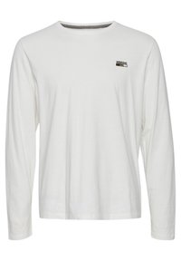 Hvid langærmet t-shirt lavet af bomuld, med rund halsudskæring og et lille broderet "WEEKEND"-logo på brystet.