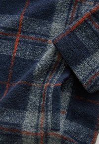 REGULAR FIT-THROUGH FUNNEL NECK  - Fleecejakke - brown check