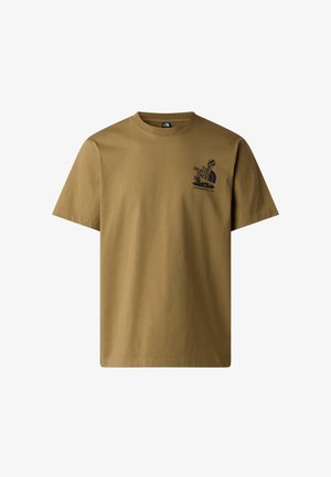 Braunes Baumwoll-T-Shirt mit Rundhalsausschnitt und kurzen Ärmeln. Auf der linken Brust befindet sich ein schwarzer Grafikdruck mit dem Markennamen und Standort.