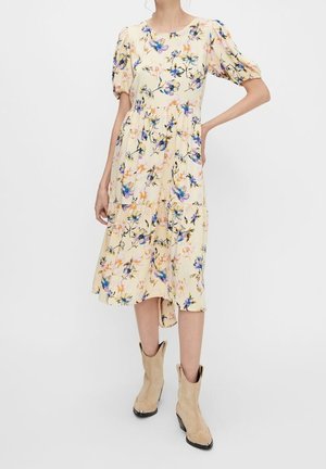 YAS Vestido informal - beige