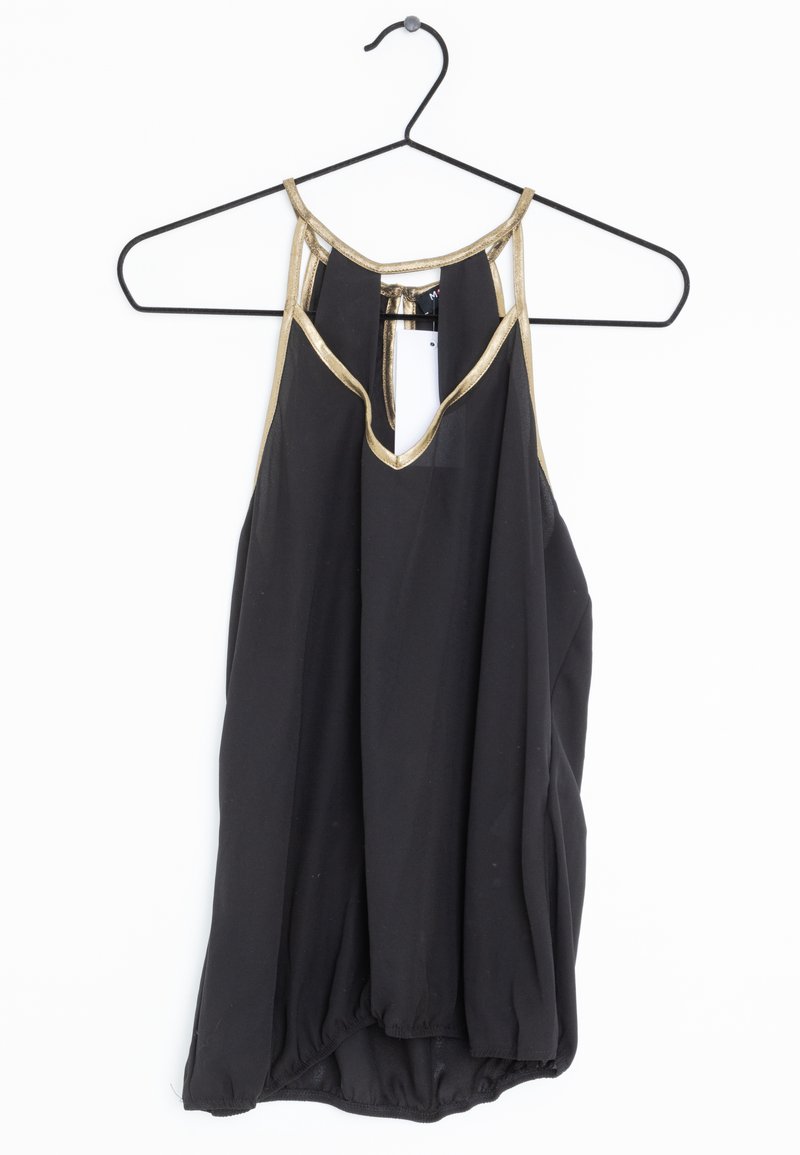 Blusa nera senza maniche con rifiniture dorate sul collo e sulle aperture delle maniche appesa a una gruccia nera su sfondo bianco.