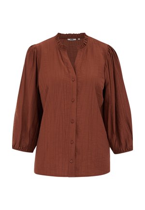Blouse marron à boutons avec un tissu texturé, un col froncé et des manches bouffantes trois-quarts. Offre une coupe décontractée et de légères lignes verticales.
