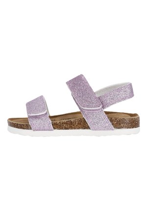 Sandali glitter viola con due cinturini regolabili, suola in sughero e suola in gomma bianca. Design piatto e superficie testurizzata.