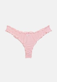 Perizoma in tessuto rosa chiaro arricciato con piccolo fiocco al centro davanti su sfondo bianco semplice.