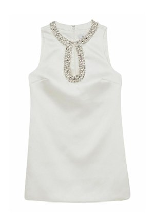 Fehér ujj nélküli ruha kerek nyakkivágással, díszes kristály berakással a gallér körül és hátul cipzáras záródással.