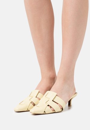 PETRA - Mules à talons - french vanilla