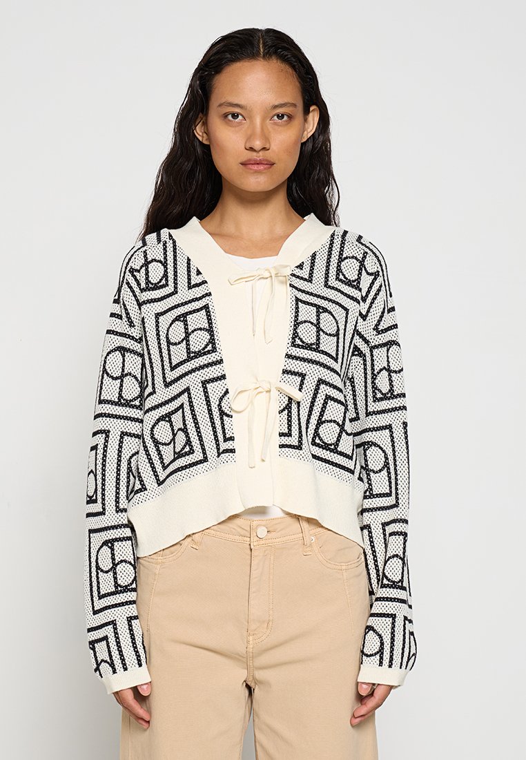 Soaked in Luxury Vest zwart