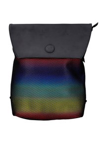 Top nero con una patta pieghevole, che contrasta con un corpo in rete caratterizzato da un motivo sfumato dal rosso al giallo fino al blu. Materiale resistente e chiusura con zip.