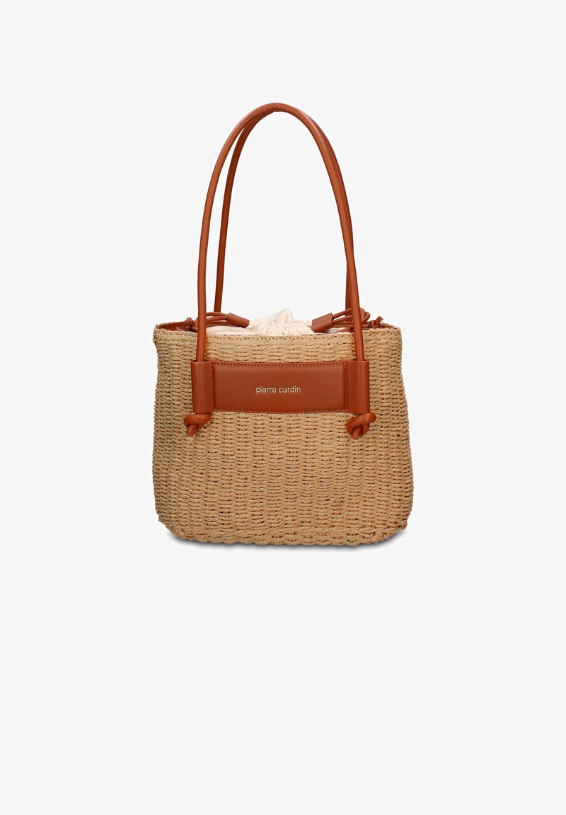 Sac cabas en paille tissée avec poignées et finitions en cuir marron, comprenant une pochette en tissu à cordon à l’intérieur et un logo "pierre cardin" sur le devant.