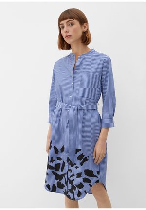 MIT ARTWORK - Robe chemise - blau