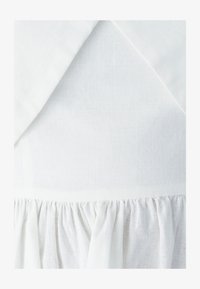 Valitud, off white