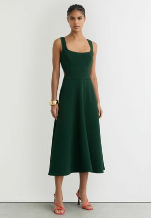 REGULAR FIT - WAISTED CUT-OUT TWILL MIDI - Rochie de zi - green
