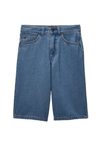 Shorts en denim dans un bleu moyen avec une coupe droite. Comprend cinq poches, une fermeture à bouton et des coutures contrastées.