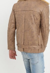 Sixth June Giacca in similpelle - beige