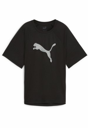 Camiseta de manga corta negra, hecha de una tela ligera. Cuenta con un gran logo reflectante de Puma en blanco en la parte frontal. Cuello redondo.