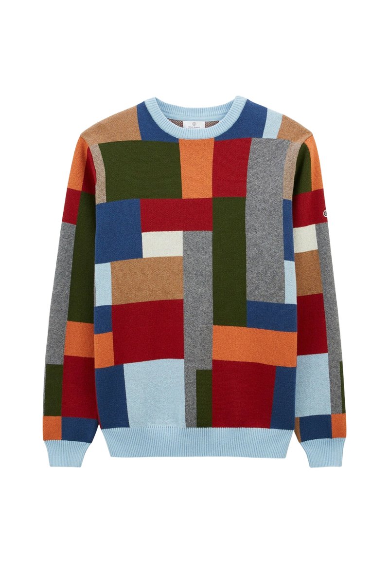 Pull multicolore avec des patches géométriques dans des teintes de rouge, bleu, vert et gris ; col rond, manches longues et poignets côtelés.