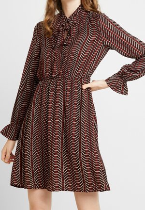 Robe de jour - bordeaux
