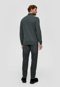 s.Oliver À COL ROULÉ - Strickpullover - dunkelgrau