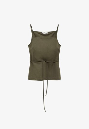 Top verde măsliniu, fără mâneci, cu bretele reglabile tip spaghetti și detaliu la talie legat. Fabricat dintr-o țesătură de bumbac moale și elastică.