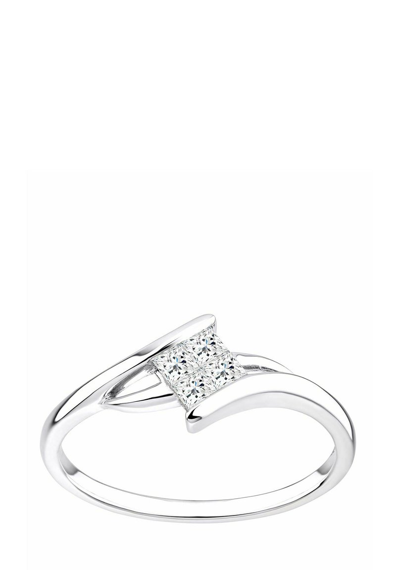 Sudraba gredzens ar kvadrāta formas dimanta iestatījumu, gluda, izliekta josla un atvērtu dizaina elementu uz katras puses no akmens.