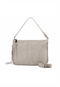 Borsa in suede grigia con chiusura a zip, tracolla sottile e borchie argentate lungo il lato. Include una tracolla regolabile e removibile.