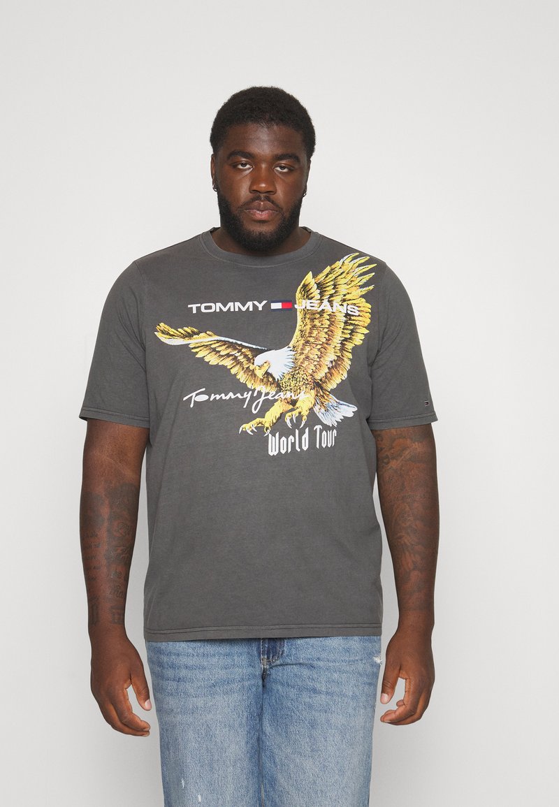 Tommy Jeans Plus PLUS VINTAGE EAGLE Triko s potiskem new charcoal