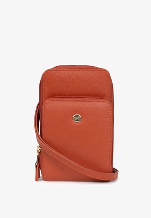 Borsa a tracolla in pelle arancione con due scomparti con zip, con dettaglio del logo dorato e tracolla regolabile. Texture liscia, forma rettangolare.