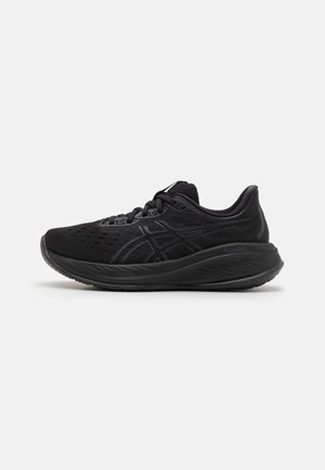 Baskets de course noires avec une tige en mesh, accents texturés et semelle rembourrée dotée de la technologie "FF Blast+". Design de bout lisse et arrondi.