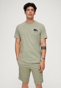 s.Oliver MIT FRONTPRINT - T-shirt z nadrukiem