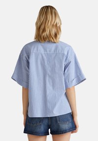 United Colors of Benetton STRIPED BOXY FIT - Camicia - multicolor