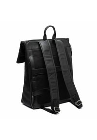 Zwarte rugzak van leer en gaas, met verstelbare banden, een bovenhandvat en een ritscompartiment met moderne designelementen.