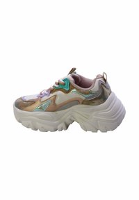 Sneaker chunky avec un dessus irisé multicolore, des détails en mesh, une semelle blanche et des accents décoratifs dans des teintes pastel et dorées.