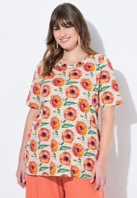 Ulla Popken SHORT SLEEVE POPPY - Camiseta estampada - pearl white