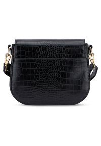 Schwarze Kunstleder-Handtasche in Krokodil-Optik mit runder Form, goldenen Akzenten und einem Klappenverschluss. Verfügt über eine Eingrifftasche auf der Rückseite.