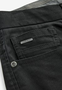 Next REGULAR FIT STRAIGHT LEG STRETCH - Chinot - black