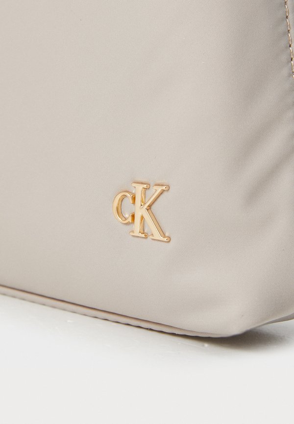 SMALL SHOULDER BAG - Handbag - chateau2