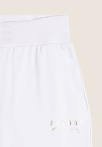 Freddy LUNGHEZZA CAPRI - Pantaloncini 3/4 - bianco